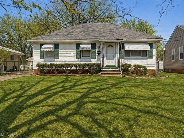 16241 Glenburn Avenue, Maple Heights, OH 44128