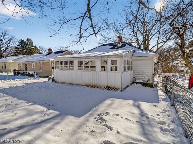 16241 Glenburn Avenue, Cleveland, OH 44128 Photo 5