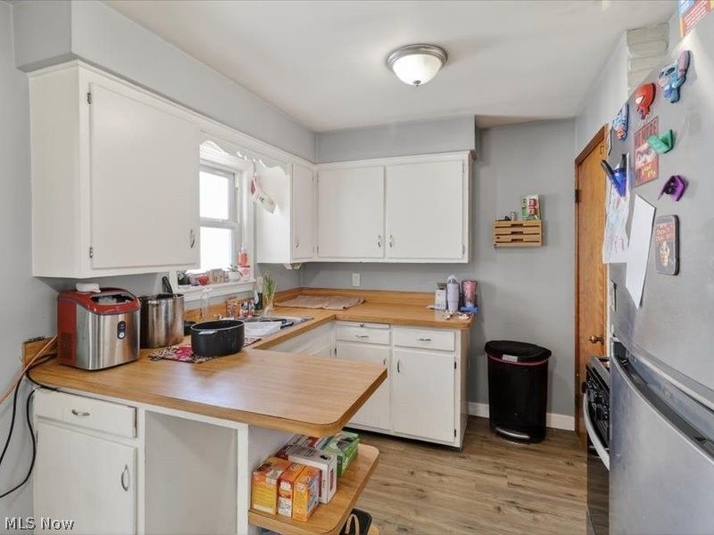 16241 Glenburn Avenue, Cleveland, OH 44128 Photo 7