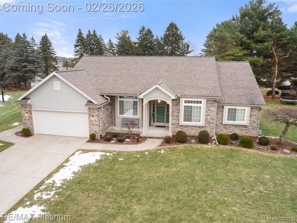 2440 Torrey Grove Court, Fenton, MI 48430