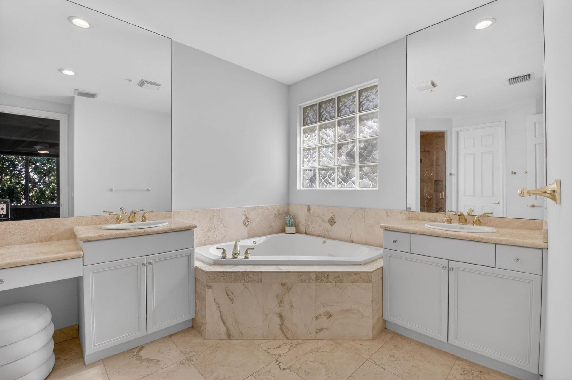 23 Royal Palm Way, Unit 18, Boca Raton, FL 33432 Photo