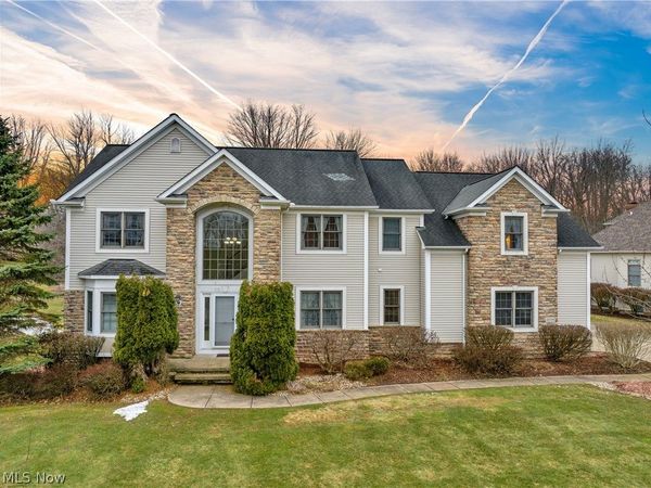 38595 Flanders Drive, Solon, OH 44139