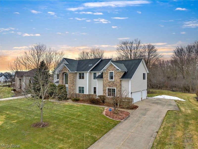 38595 Flanders Drive, Solon, OH 44139 Photo 2