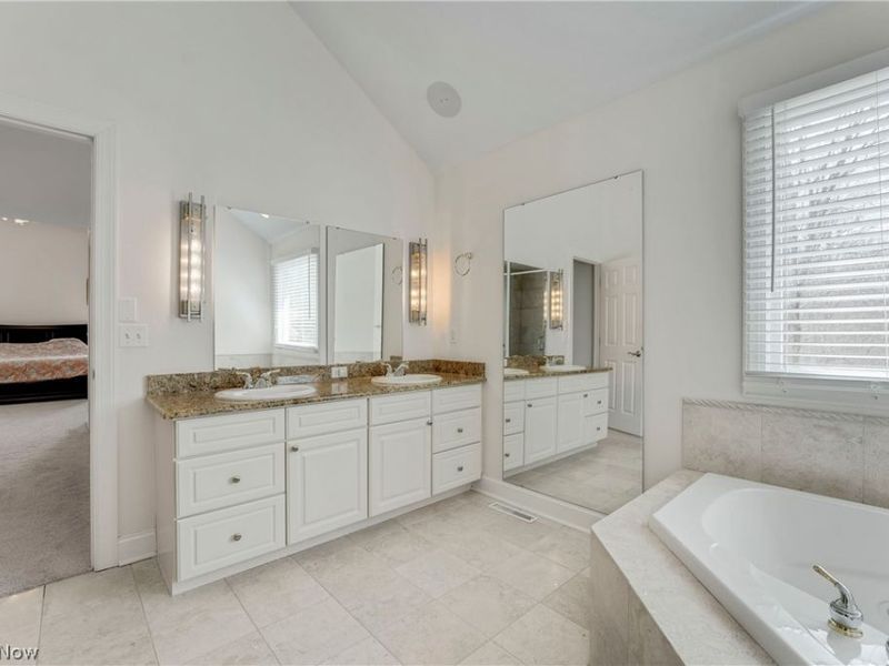 38595 Flanders Drive, Solon, OH 44139 Photo 23