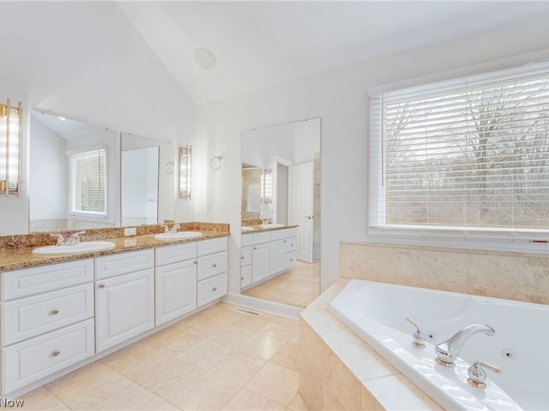 38595 Flanders Drive, Solon, OH 44139 Photo 25