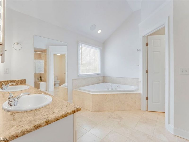 38595 Flanders Drive, Solon, OH 44139 Photo 26