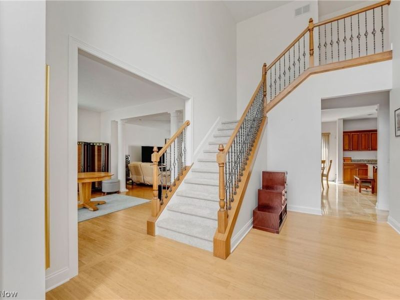 38595 Flanders Drive, Solon, OH 44139 Photo 3