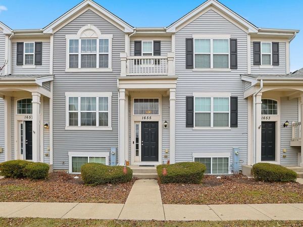 1655 Windward Drive, Pingree Grove, IL 60140