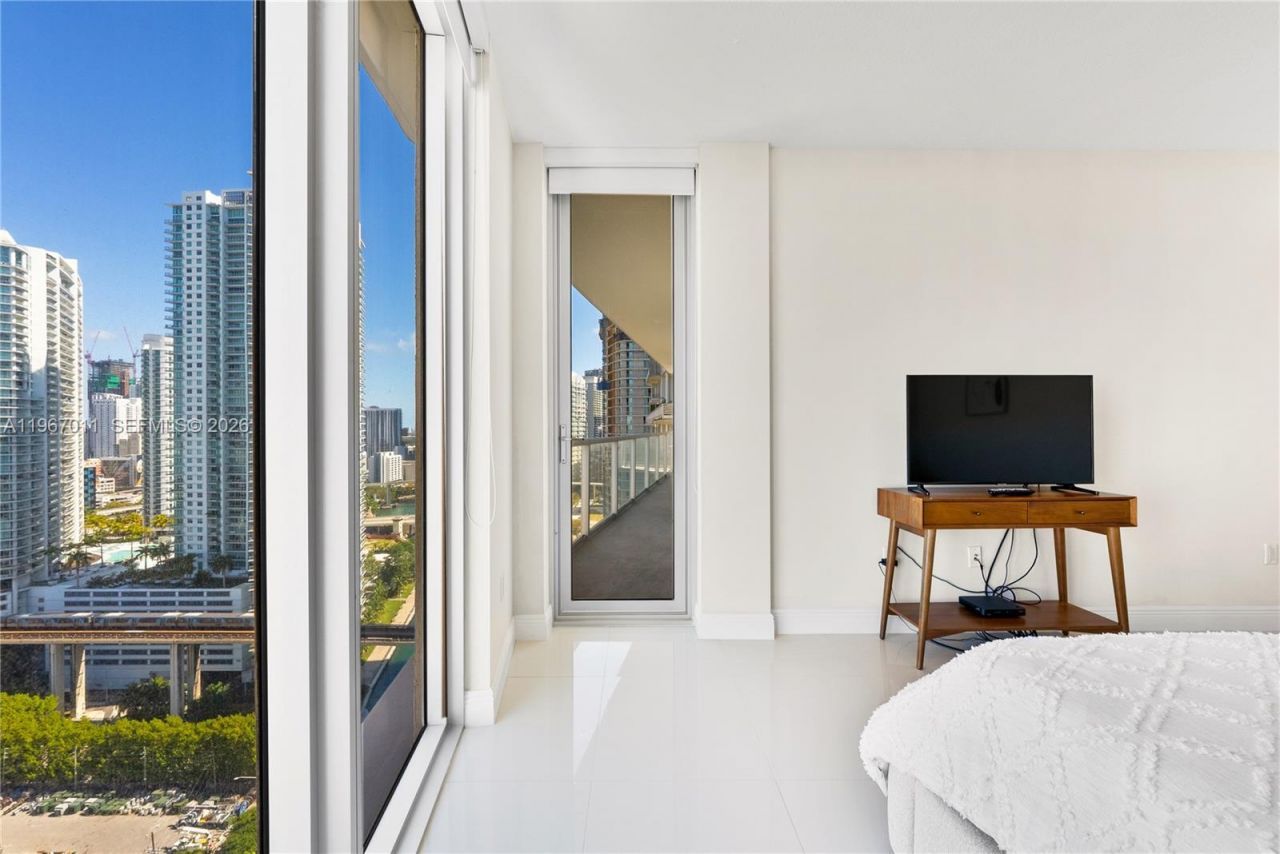 185 SW 7th St, Unit 2611, Miami, FL 33130 Photo