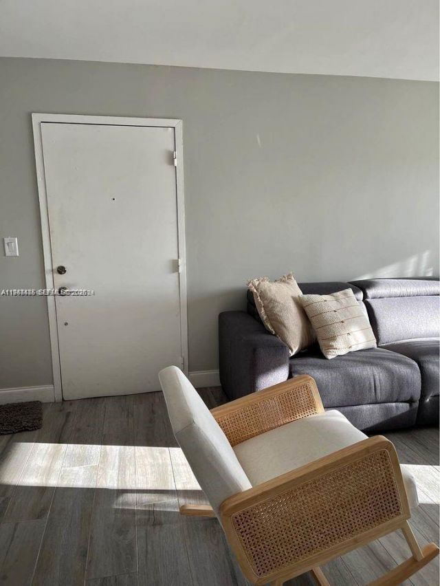 5221 Geneva Way, Unit 305, Doral, FL 33166 Photo