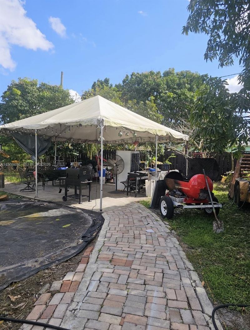 1760 NW 135th St , Miami, FL 33167 Photo