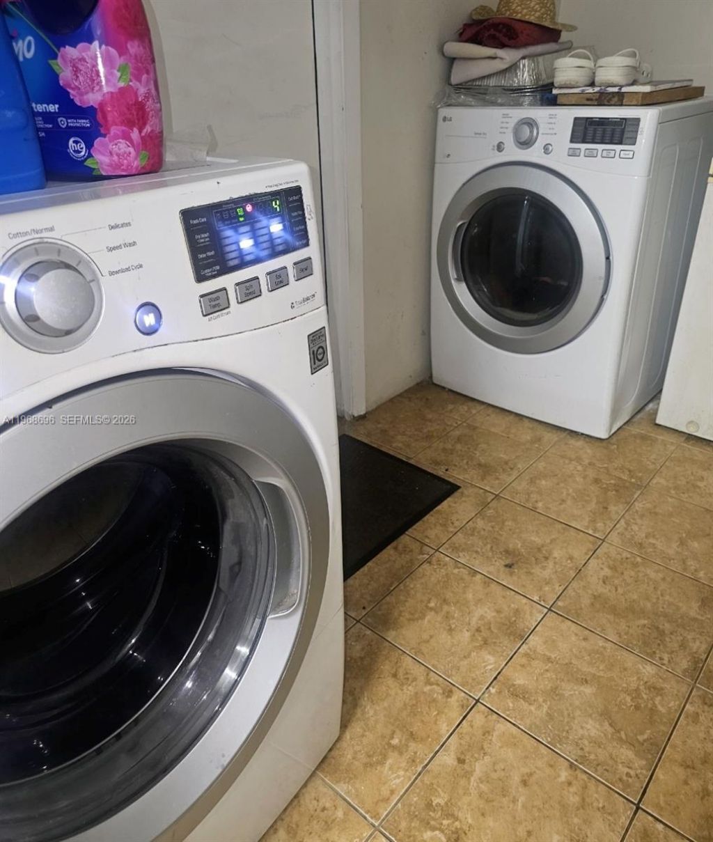 1760 NW 135th St , Miami, FL 33167 Photo