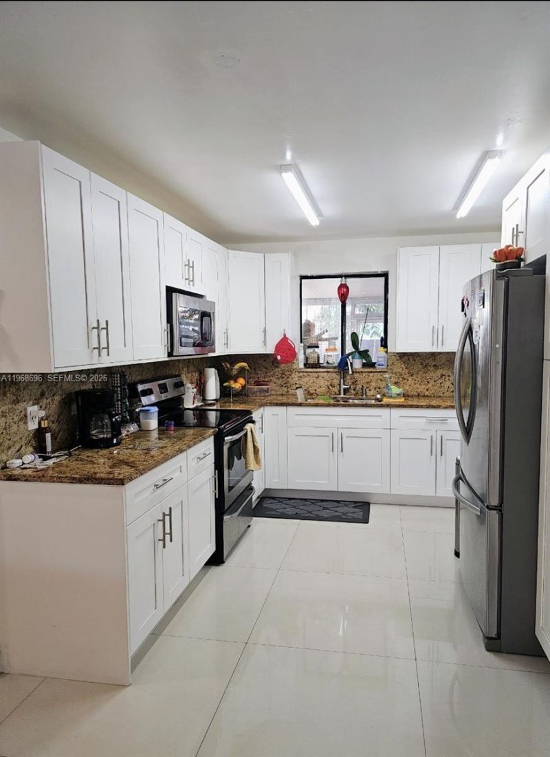 1760 NW 135th St , Miami, FL 33167 Photo