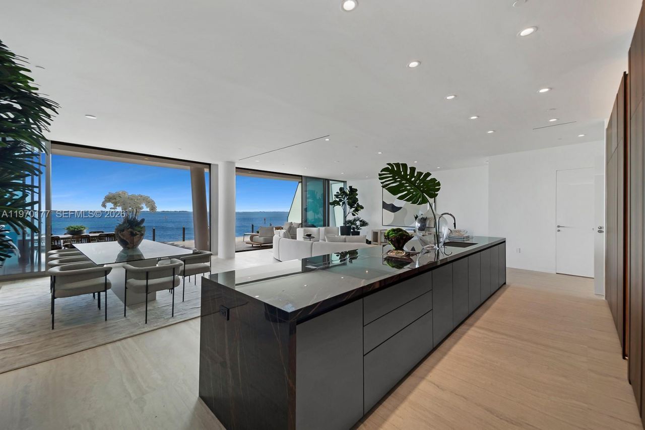 5 Grove Isle Drive, Unit M204, Coconut Grove, FL 33133 Photo