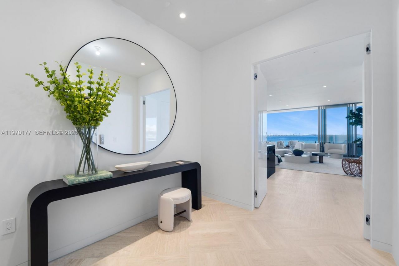 5 Grove Isle Drive, Unit M204, Coconut Grove, FL 33133 Photo