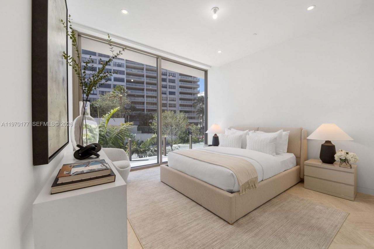 5 Grove Isle Drive, Unit M204, Coconut Grove, FL 33133 Photo