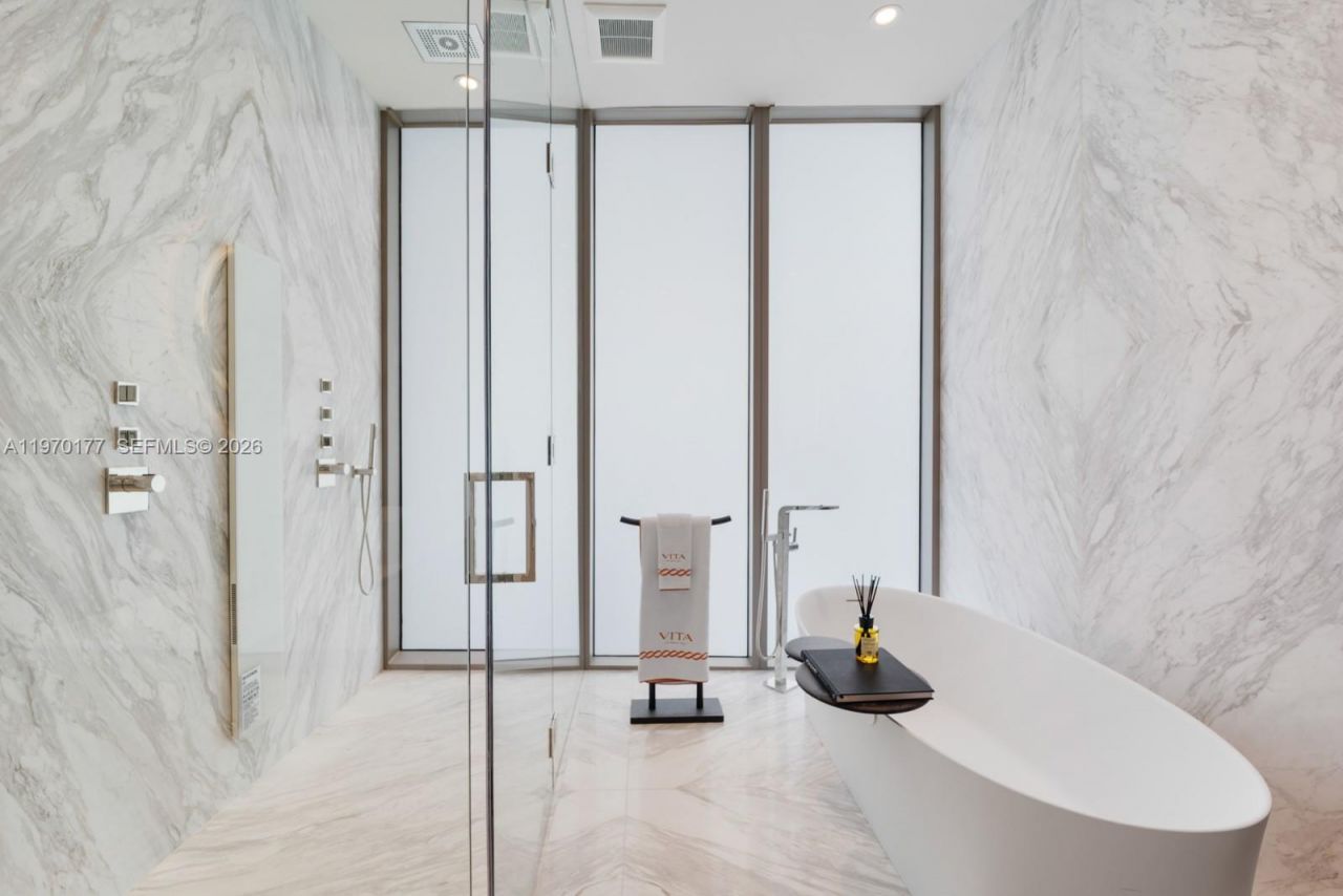 5 Grove Isle Drive, Unit M204, Coconut Grove, FL 33133 Photo