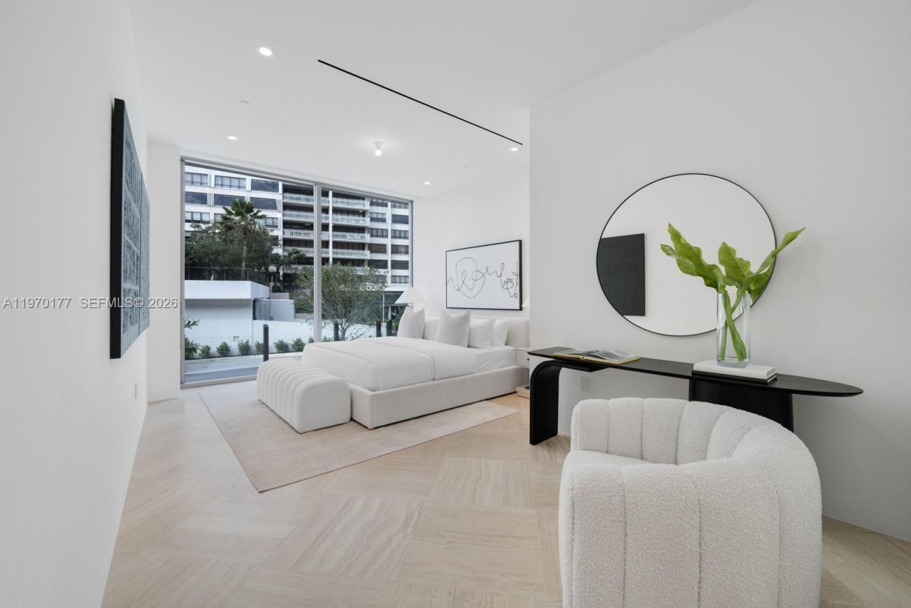 5 Grove Isle Drive, Unit M204, Coconut Grove, FL 33133 Photo