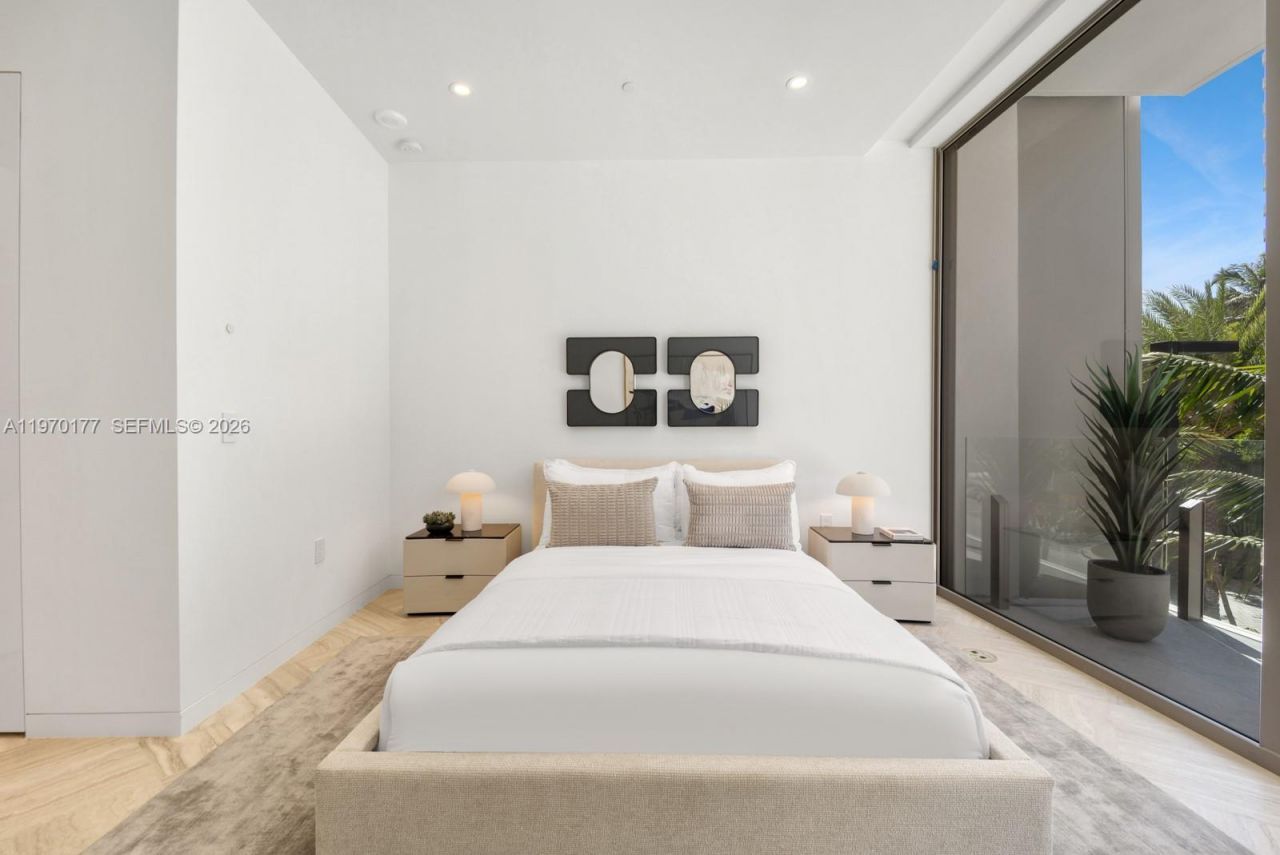 5 Grove Isle Drive, Unit M204, Coconut Grove, FL 33133 Photo