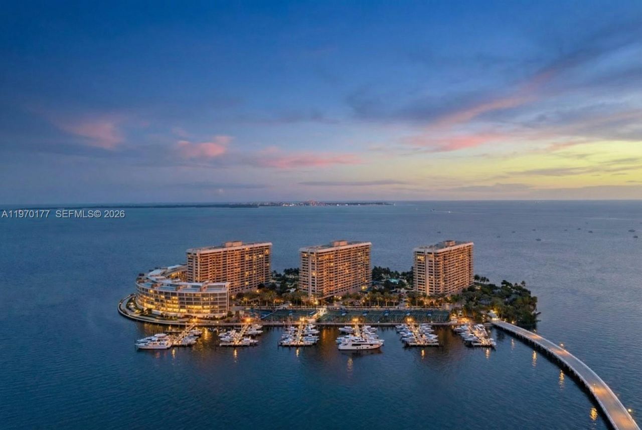 5 Grove Isle Drive, Unit M204, Coconut Grove, FL 33133 Photo