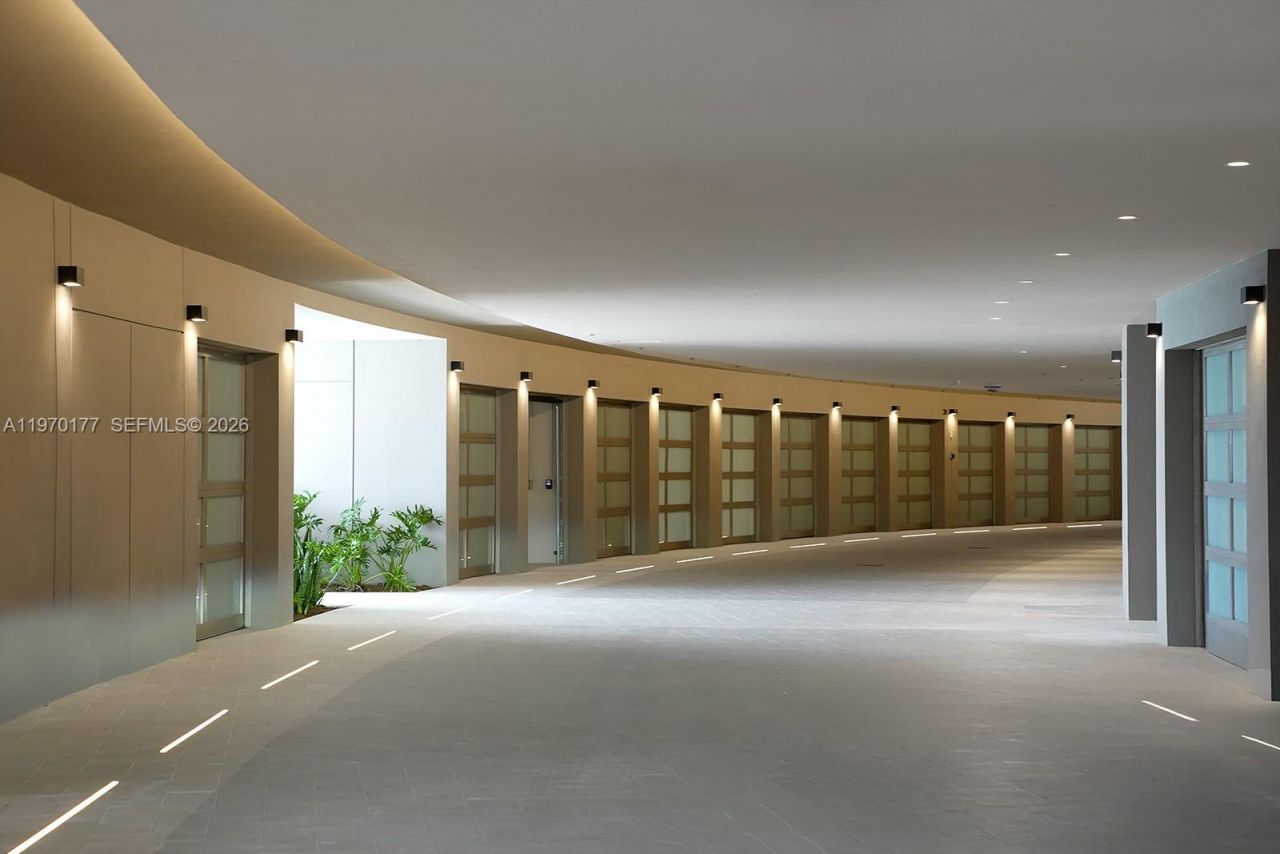 5 Grove Isle Drive, Unit M204, Coconut Grove, FL 33133 Photo