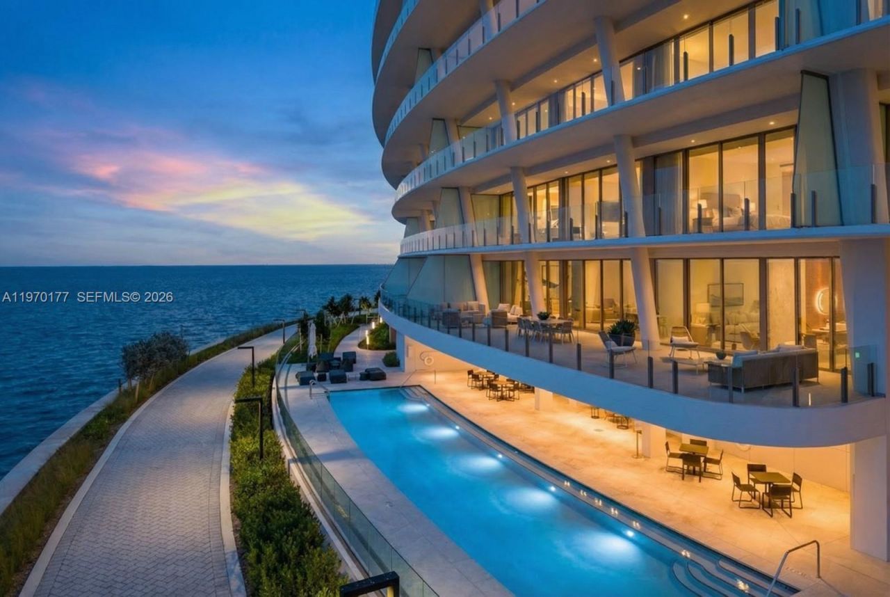 5 Grove Isle Drive, Unit M204, Coconut Grove, FL 33133 Photo