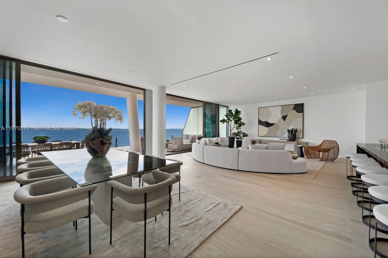 5 Grove Isle Drive, Unit M204, Coconut Grove, FL 33133 Photo