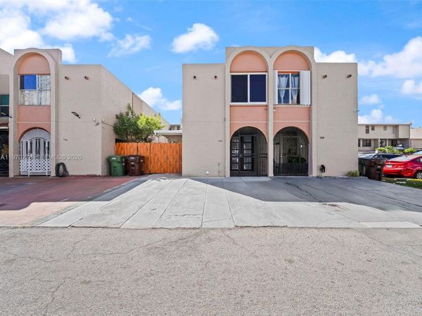 1096 W 42nd Pl , Unit 33, Hialeah, FL 33012