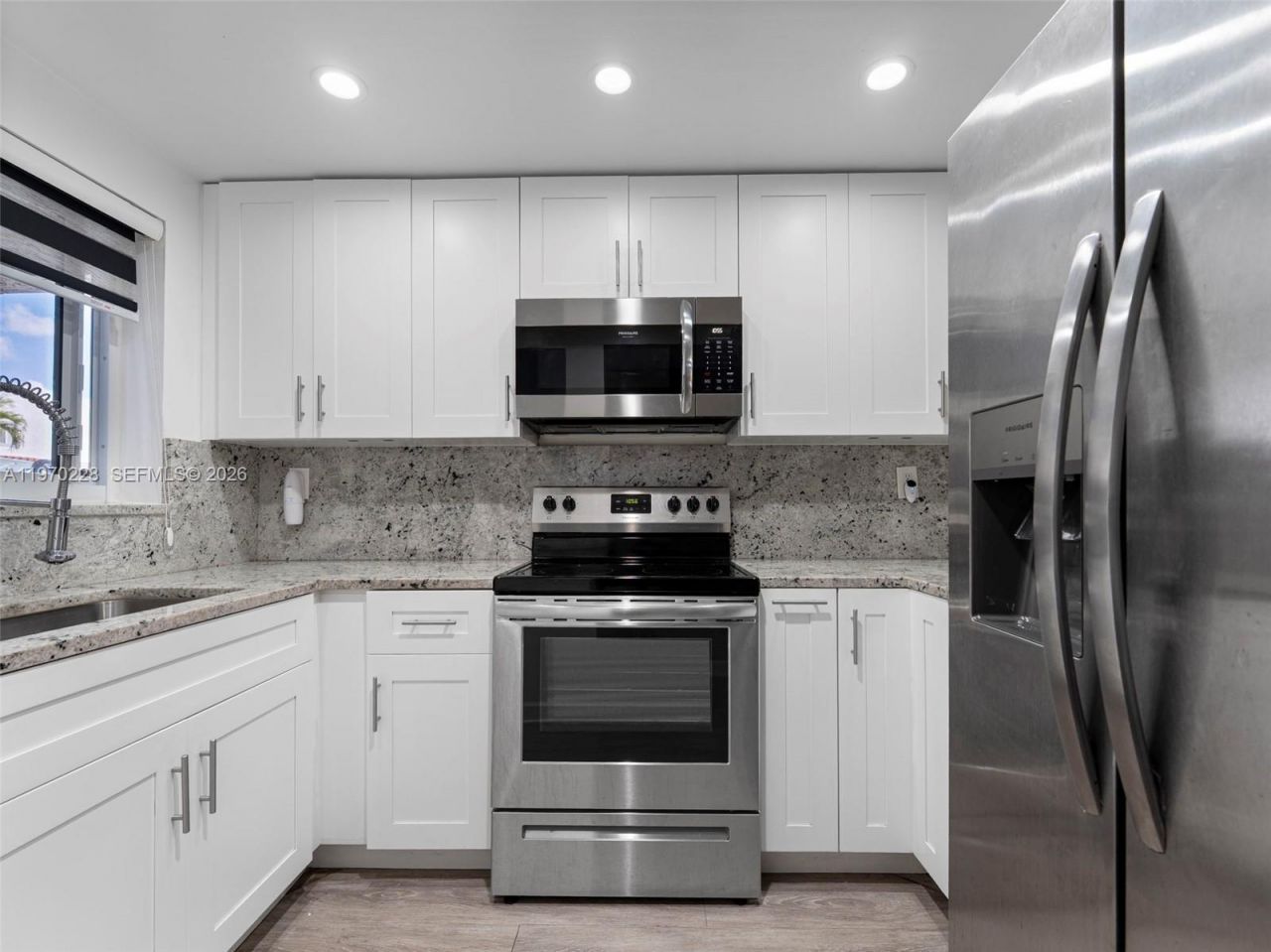 1096 W 42nd Pl , Unit 33, Hialeah, FL 33012 Photo