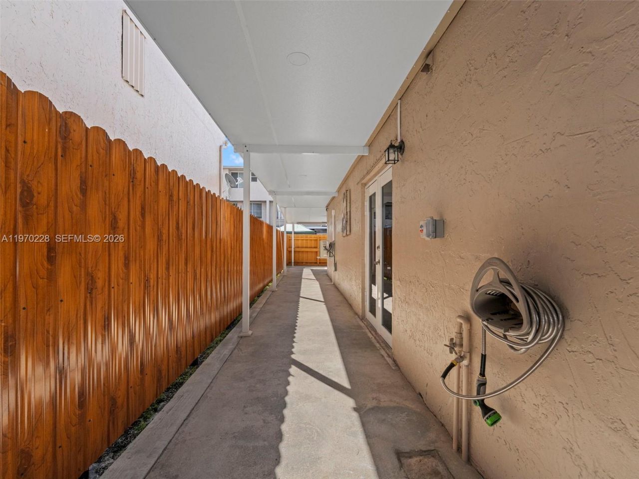 1096 W 42nd Pl , Unit 33, Hialeah, FL 33012 Photo