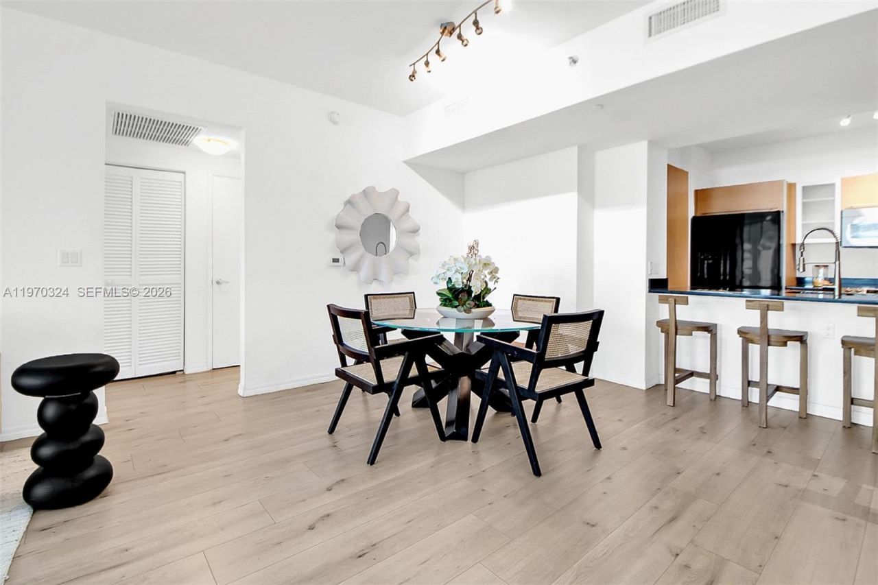 951 Brickell Ave , Unit 505, Miami, FL 33131 Photo