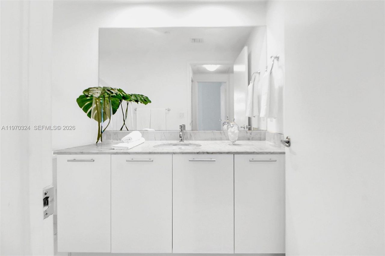 951 Brickell Ave , Unit 505, Miami, FL 33131 Photo