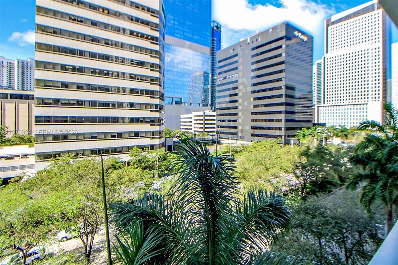 951 Brickell Ave , Unit 505, Miami, FL 33131 Photo