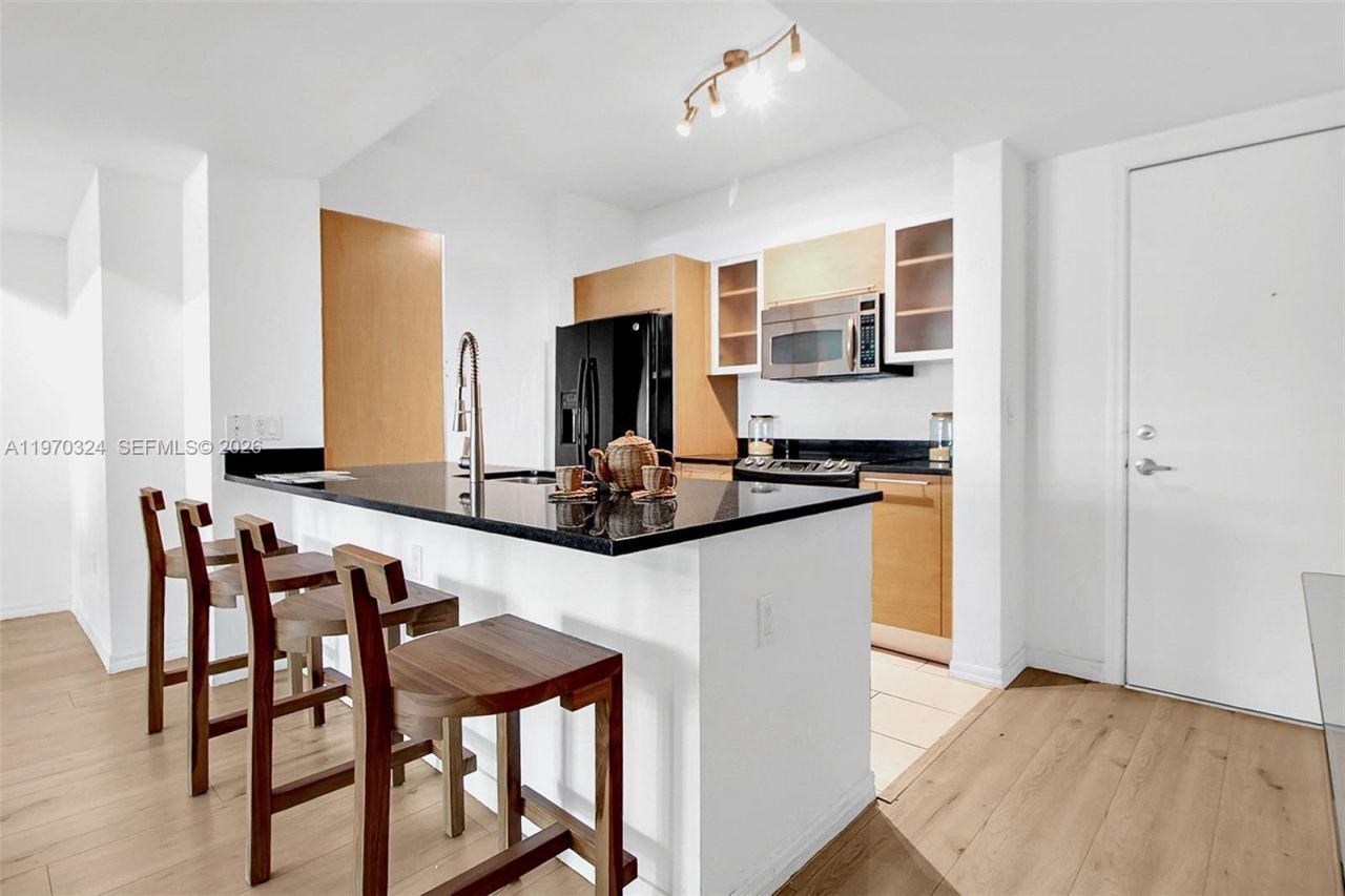 951 Brickell Ave , Unit 505, Miami, FL 33131 Photo