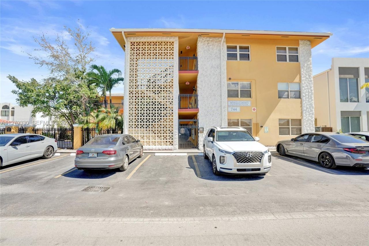 744 NE 14th Ave , Unit 1, Fort Lauderdale, FL 33304 Photo