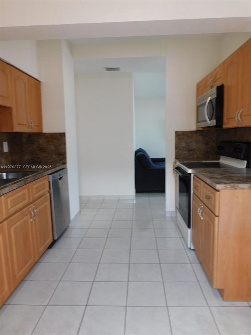 620 NW 58th Ct, Miami, FL 33126 Photo