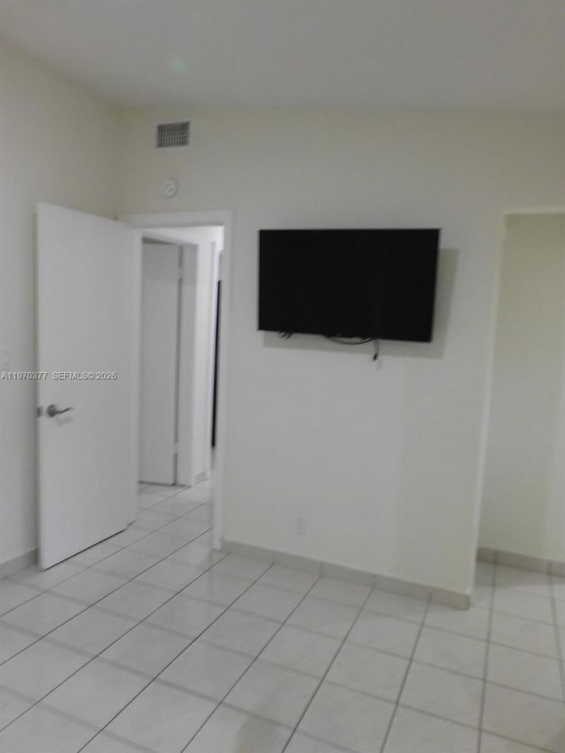 620 NW 58th Ct, Miami, FL 33126 Photo