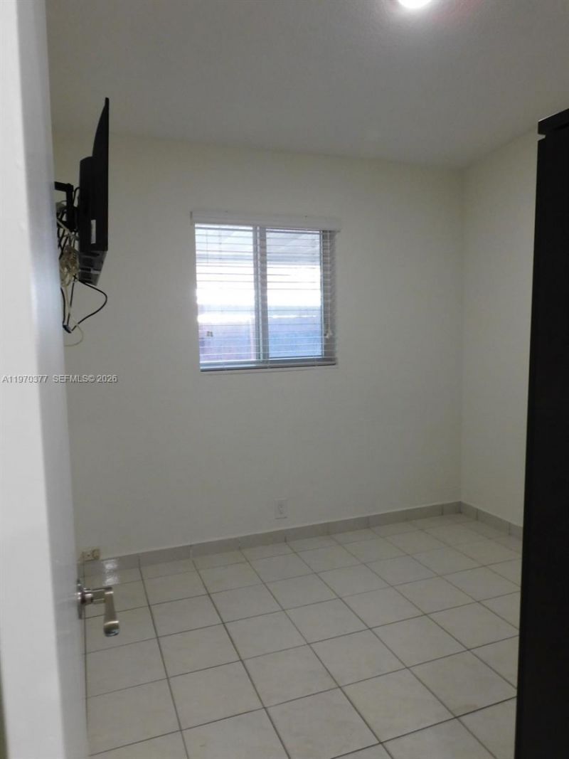 620 NW 58th Ct, Miami, FL 33126 Photo