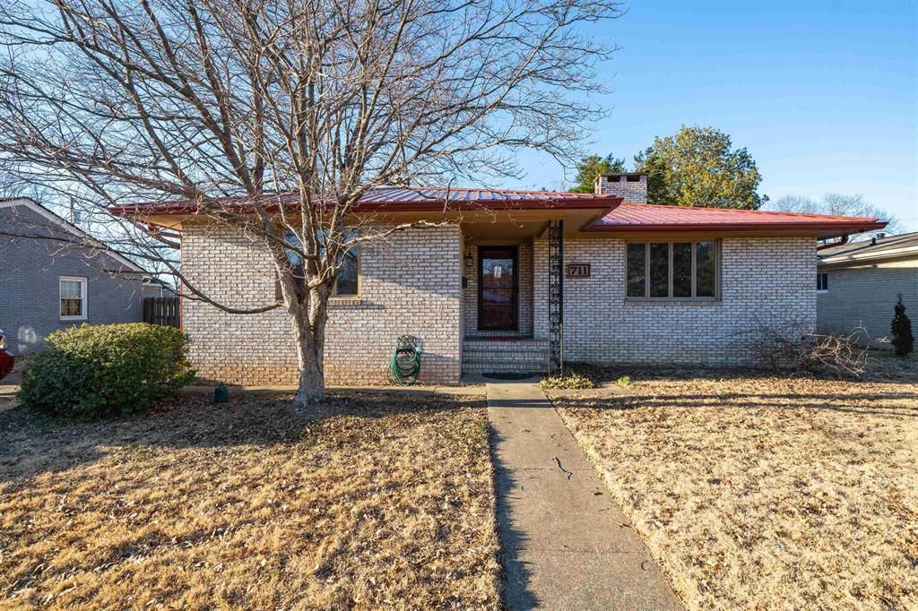 711 Walnut Park Dr, Owensboro, KY 42301 Main Photo