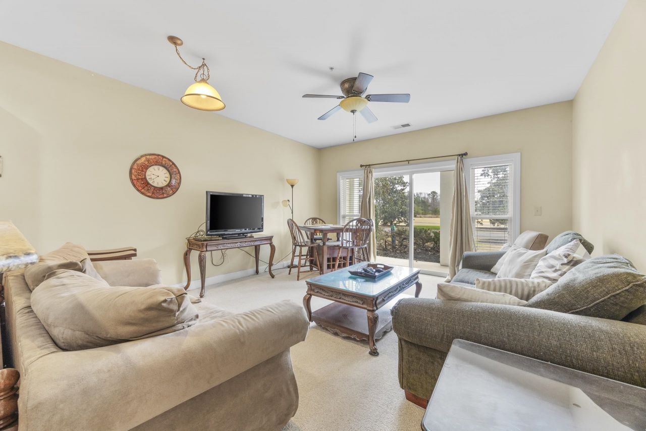 1033 World Tour Blvd. Photo 10