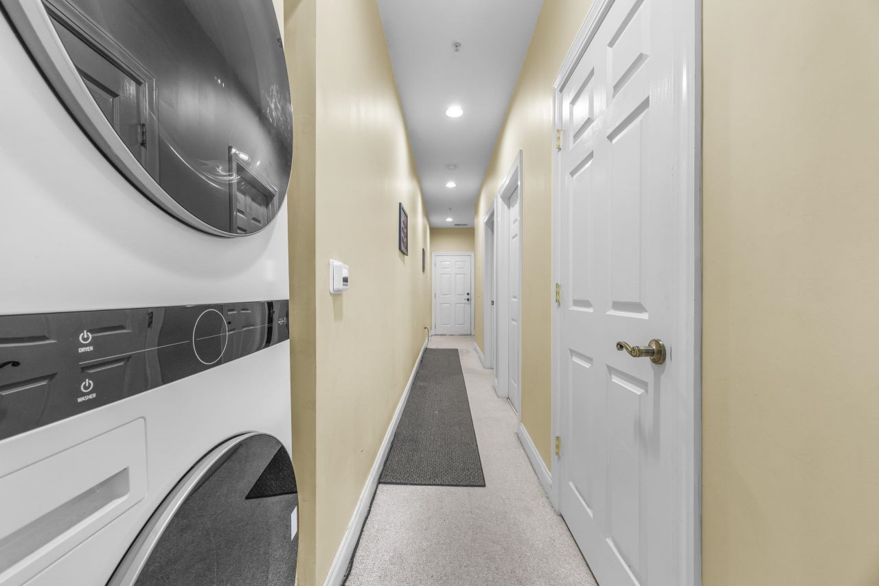 1033 World Tour Blvd. Photo 21