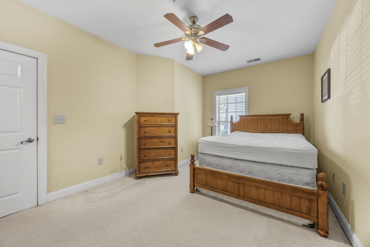 1033 World Tour Blvd. Photo 23