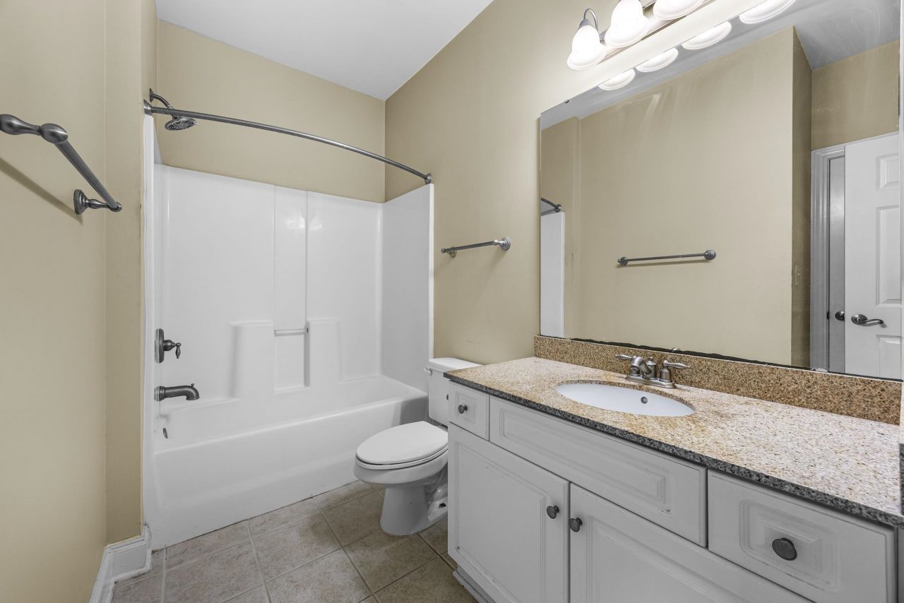 1033 World Tour Blvd. Photo 25