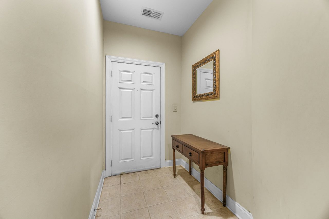 1033 World Tour Blvd. Photo 26