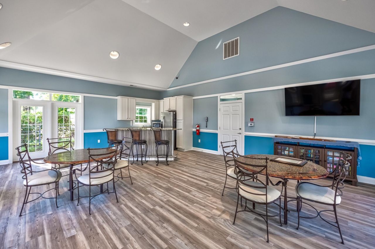 1033 World Tour Blvd. Photo 38