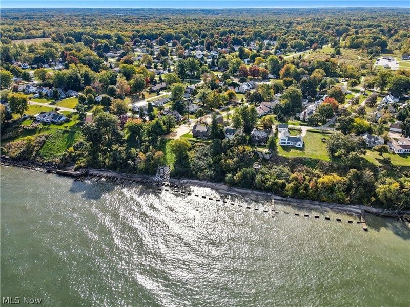 1122 Locust Drive, Ashtabula, OH 44004 Photo 4