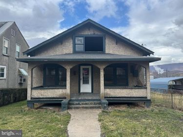 810 N POCAHONTAS AVENUE, COVINGTON, VA 24426