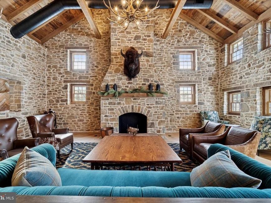 2 Fox Run Road, Chester Springs, PA 19425 Main Photo