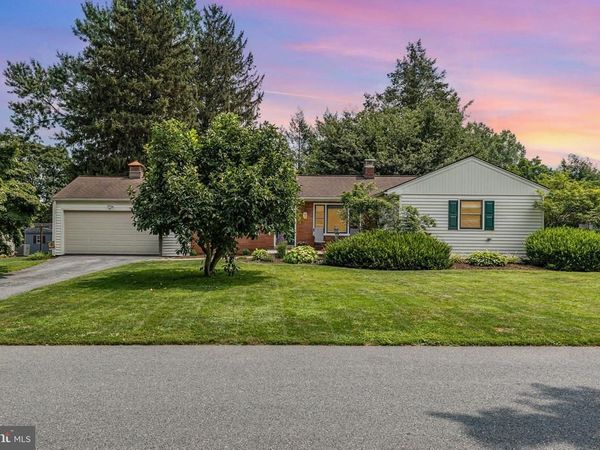 1521 CLEARVIEW AVENUE, LANCASTER, PA 17601