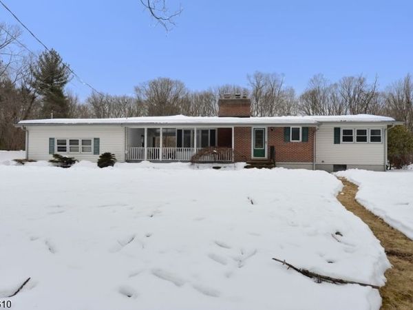 14 Little Ln, Roxbury, NJ 07885